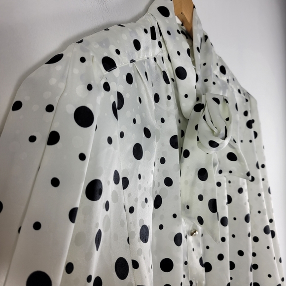 Leslie Fay Vintage 80s Jacquard Polka Dot Puff Sleeve Buton Up Tie Bow Blouse - Picture 3 of 10